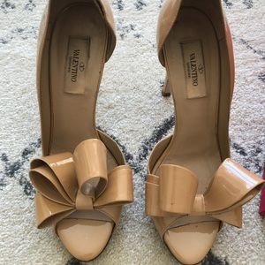 Valentino Bow Shoes - Patent Leather, Nude